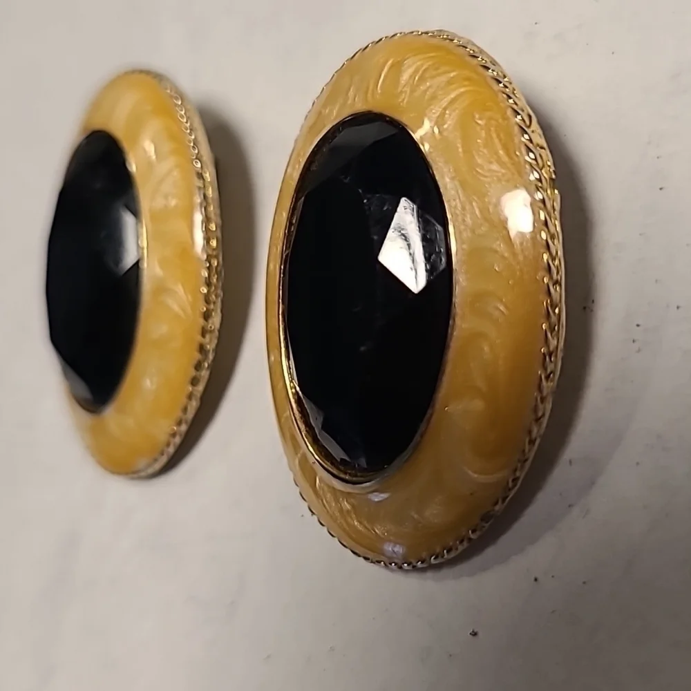 N/A vintage enamel